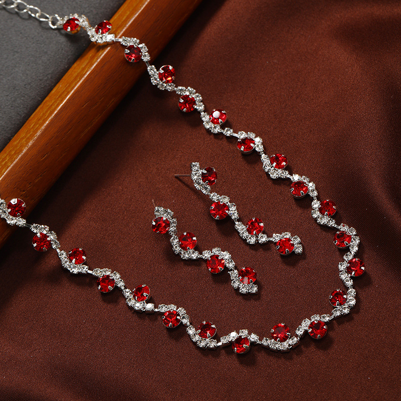 Duohan ötvözet nyaklánc és fülbevaló szett diamantas bevonat; klasszikus lánc; medál anyaga: rozsdamentes acél