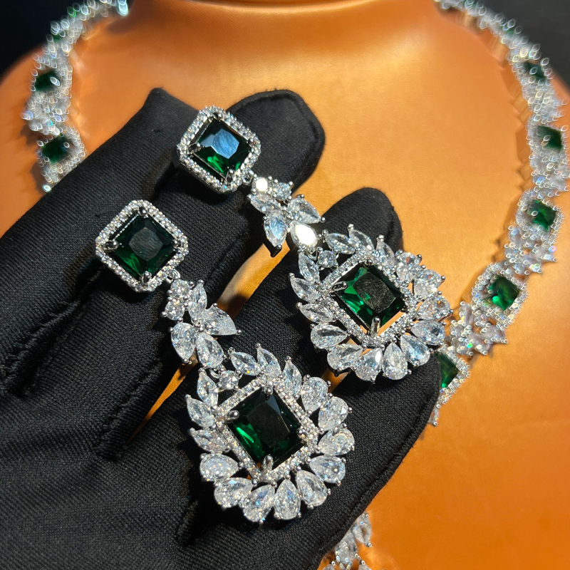 Ékszerszett - Réz; Elektroplakálás; Ruházat + Fülbevalók; Vintage Stílus; Őszi 2025 Kiadás