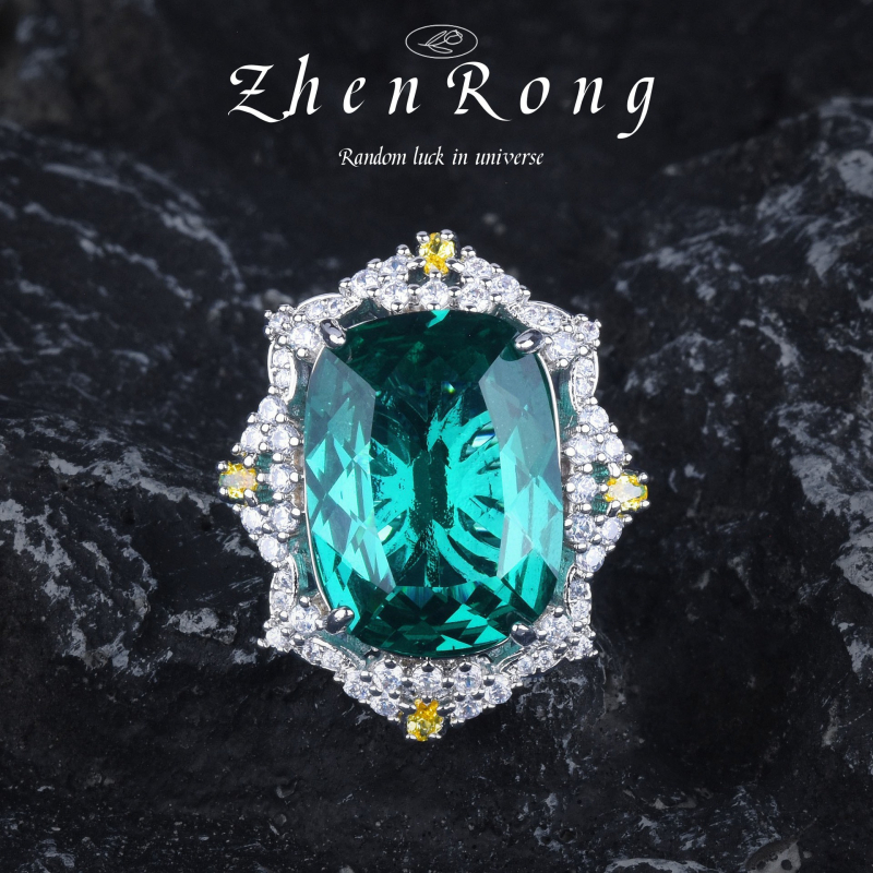 Ékszerszett: Smaragd medálos nyaklánc, galambvér rubin fülbevalók, gyűrű négyzetes gyémánttal — réz, O-klánc, virágos mintázat, retro