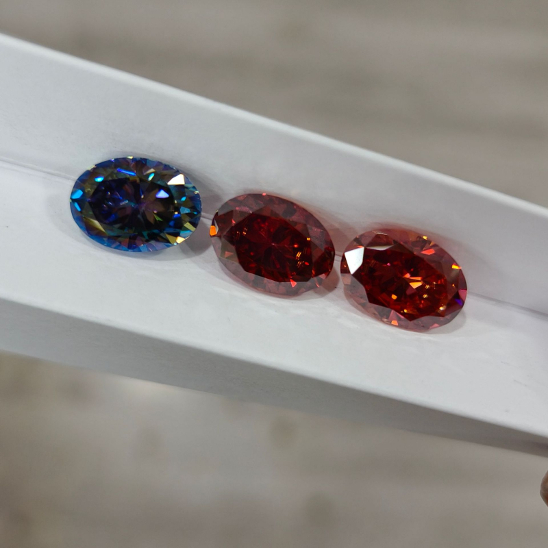 Moissanit свободен камък, полирана повърхност, овална форма, чистота VVS, лабораторно отгледан