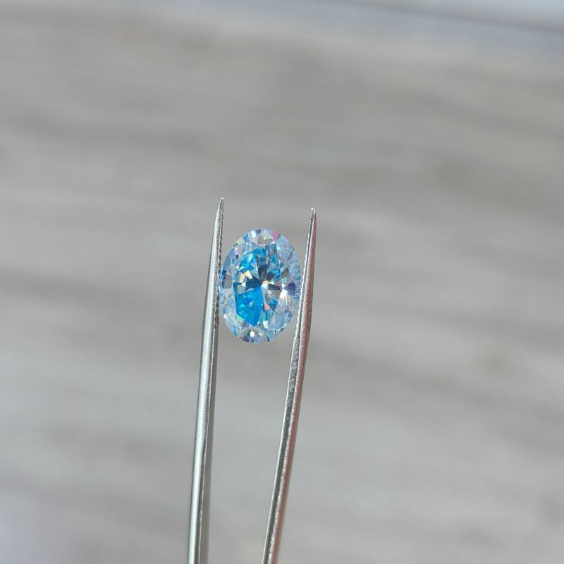 Moissanīts brīvs akmens, gluda virsma, ovāls formā, tīrība VVS, laboratoriski audzēts