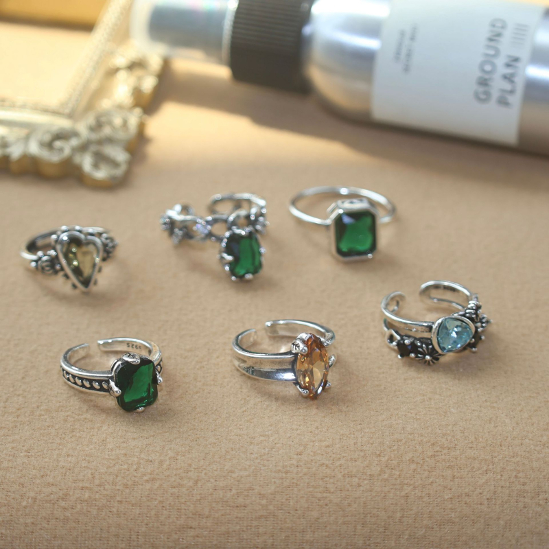 Moissanīta gredzens, ģeometrijisks dizains, ar diamantmiem iestādīts, sieviešu retro stilā