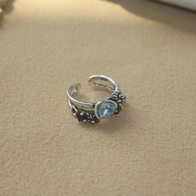 Moissanīta gredzens, ģeometrijisks dizains, ar diamantmiem iestādīts, sieviešu retro stilā