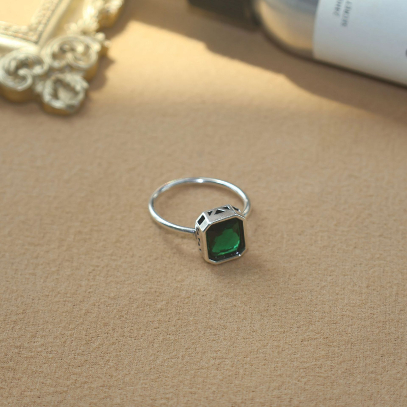 Moissanīta gredzens, ģeometrijisks dizains, ar diamantmiem iestādīts, sieviešu retro stilā