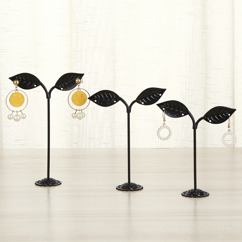 Metāla auskaru statīvs – trīsdaļīgs komplekts galda virsmai, auskaru displejs ar māksliniecisku dizainu