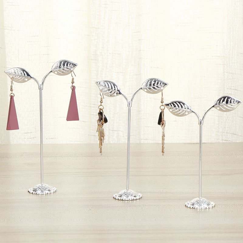 Metāla auskaru statīvs – trīsdaļīgs komplekts galda virsmai, auskaru displejs ar māksliniecisku dizainu