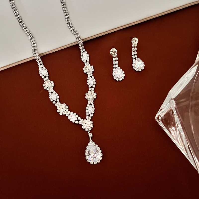 Set nakita: naušnice i ogrlica, legura, rhinestone u obliku kapljice vode, običan lanac