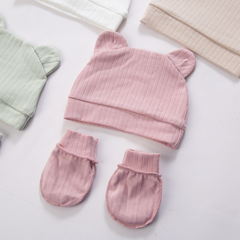 Orgaaniline puuvillane kahesuunaline beebimüts karu kõrvadega, 0–6 kuud, komplekt anti-scratch kindad