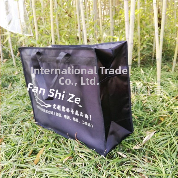 Ochranný obal na odevy z perleťovej imitácie kože s bezplatnou tlačou loga – Fanze