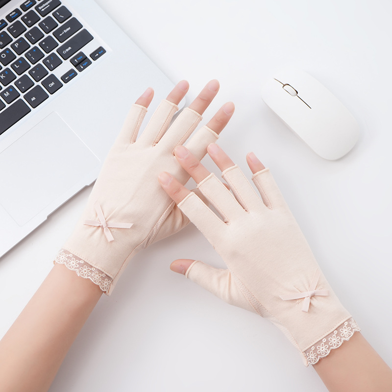 Női félujjú nyári kesztyűk – légáteresztő pamut, UV védelem, csúszásmentes (Félujjú dizájn; Légáteresztő pamut; UV védelem; Csúszásmentes)