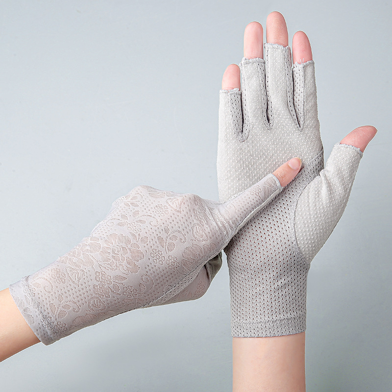 Női félujjas Ice Silk kesztyűk 7038 – ujjak nélküli kesztyű manikűrhöz, teakeveréshez, kerékpározáshoz és vezetéshez; lélegző, UV-védelem, csúszásmentes, ultrakönnyű, érintőképernyő-kompatibilis (12 pár csomagolásonként)