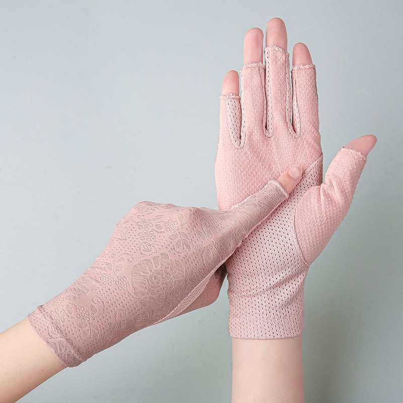 Női félujjas Ice Silk kesztyűk 7038 – ujjak nélküli kesztyű manikűrhöz, teakeveréshez, kerékpározáshoz és vezetéshez; lélegző, UV-védelem, csúszásmentes, ultrakönnyű, érintőképernyő-kompatibilis (12 pár csomagolásonként)