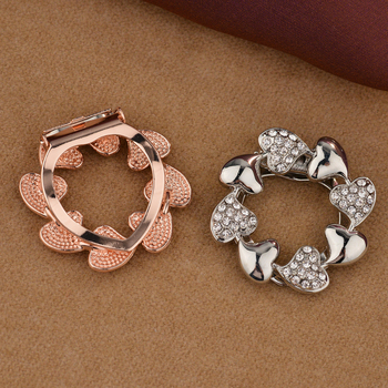 Scarecrow apģērba aksesuārs — olīvu zari, trīsstūrveida forma no sakausējuma ar rhinestones, elektro pārklājums, daudzfunkcionāla sprādze palto un šallei