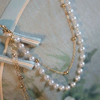 Vintažas sieviešu brošs ar kapla formas pērlēm, imitācijas pērlītes, bez ieliktēm