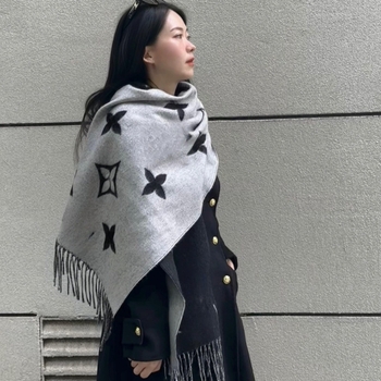 Șal din cașmir cu cip, 315 g, destinat iernii, lansare primăvara 2025