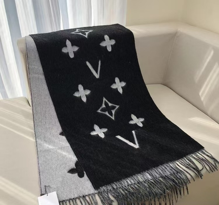 Șal din cașmir cu cip, 315 g, destinat iernii, lansare primăvara 2025