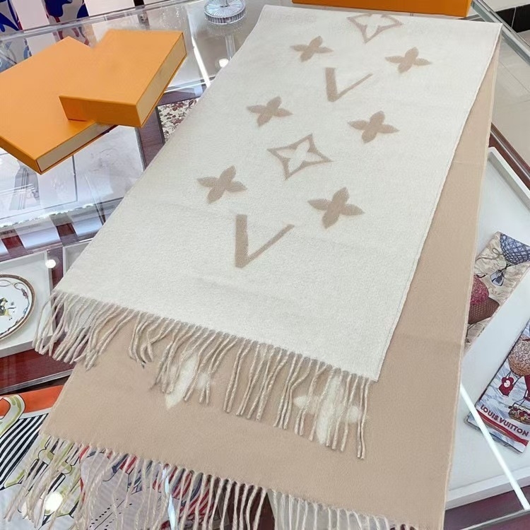 Șal din cașmir cu cip, 315 g, destinat iernii, lansare primăvara 2025