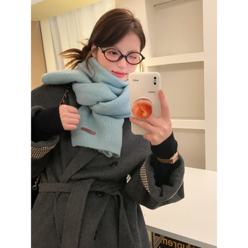 Pleteni šal od vunene smjese, mekan i topao, deblji za zimu, svestran