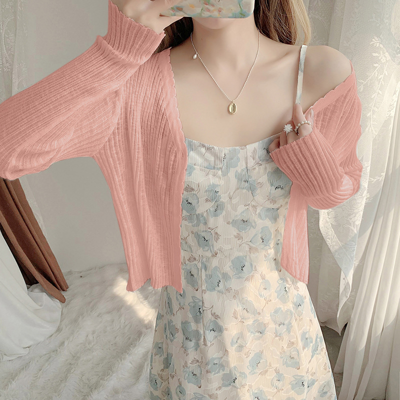 UV aizsargājošs īss kardigans sievietēm, garums 40–50 cm, viegls ice-silk adījums, garas piedurknes, vienas pogas aizdare, UPF40+, vasaras modelis.