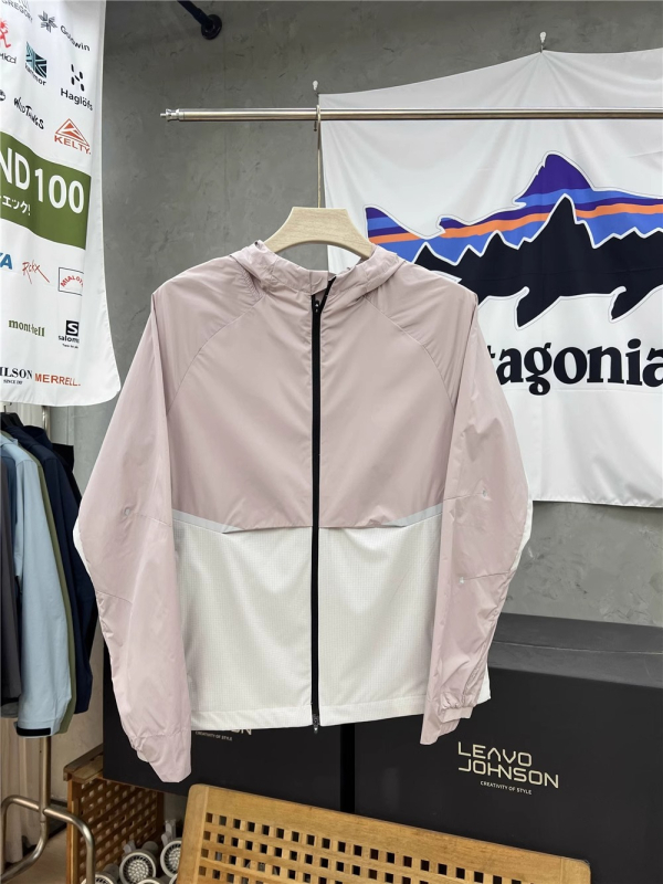 Kapucnis kültéri széldzseki UPF50+ UV-védelem, gyorsan szárad, lélegző, könnyű poliészter