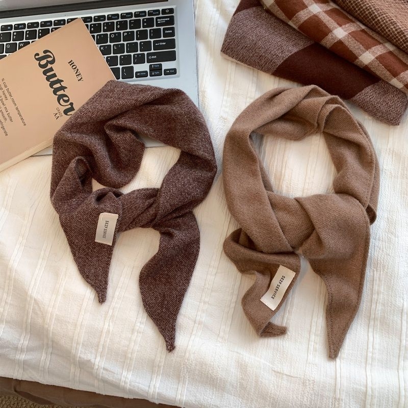 Trokutasti šal s retro kariranim uzorkom, twill tkanina, poliester materijal, održava toplinu, za jesen