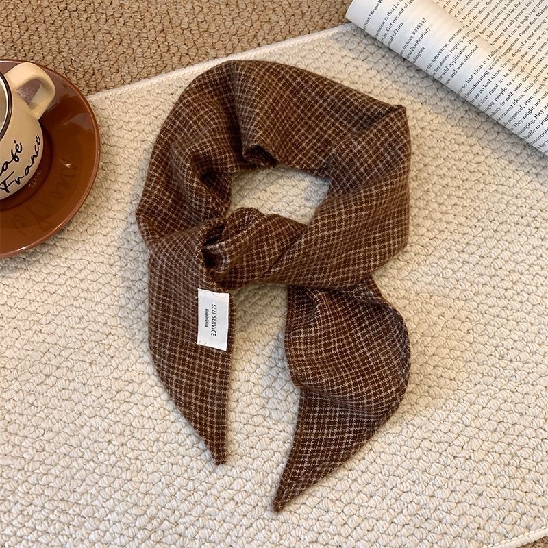 Trokutasti šal s retro kariranim uzorkom, twill tkanina, poliester materijal, održava toplinu, za jesen