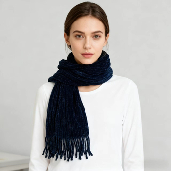 Дамски зимен Chenille плетен шал – текстуриран модел с пискюли, акрилово влакно 71–80%, запазва топлината