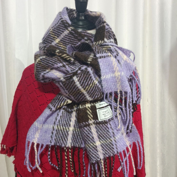 Zimski vuneni karirani šal — twill tkanje; vunena mješavina; produžena duljina; zadržava toplinu