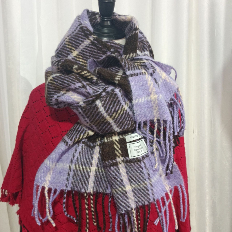 Zimski vuneni karirani šal — twill tkanje; vunena mješavina; produžena duljina; zadržava toplinu