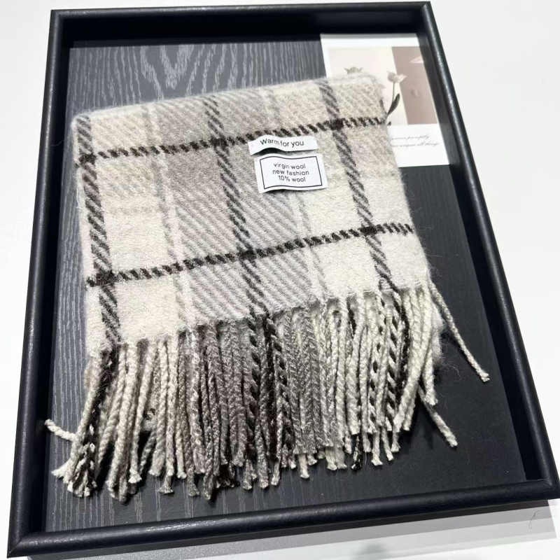 Zimski vuneni karirani šal — twill tkanje; vunena mješavina; produžena duljina; zadržava toplinu