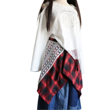 Bērnu hip-hop deju aksesuārs ar mežģīņu ievietojumu un neregulāru retro rakstu lentēm (Materiāls: poliesters; Stils: literārais retro; Forma: konstelācija; Apstrādes tehnoloģija: eļļa; Izlaiduma gads/sezona: 2021. vasara)