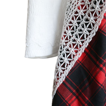 Bērnu hip-hop deju aksesuārs ar mežģīņu ievietojumu un neregulāru retro rakstu lentēm (Materiāls: poliesters; Stils: literārais retro; Forma: konstelācija; Apstrādes tehnoloģija: eļļa; Izlaiduma gads/sezona: 2021. vasara)