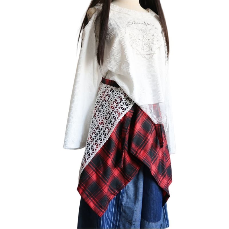 Bērnu hip-hop deju aksesuārs ar mežģīņu ievietojumu un neregulāru retro rakstu lentēm (Materiāls: poliesters; Stils: literārais retro; Forma: konstelācija; Apstrādes tehnoloģija: eļļa; Izlaiduma gads/sezona: 2021. vasara)