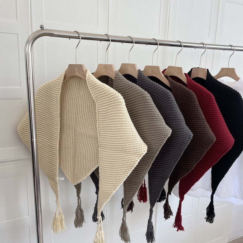 Șal triunghiular din lână amestecată • Monocrom • toamnă • Decorativ