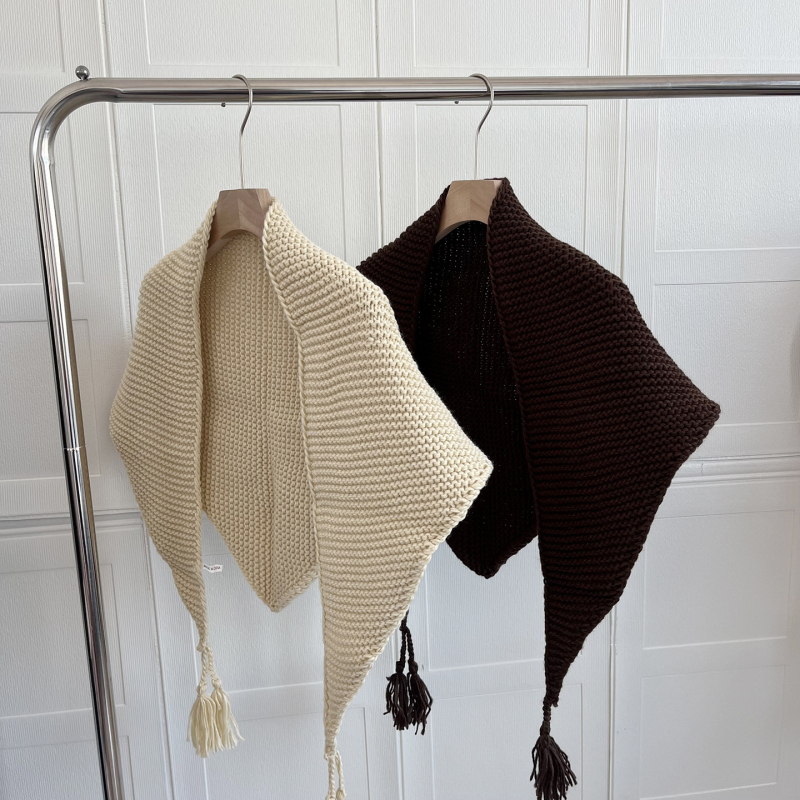 Șal triunghiular din lână amestecată • Monocrom • toamnă • Decorativ