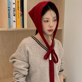 Kolmnurkne sall lõigatud kujundusega, vill, monokroomne, hoiab soojas