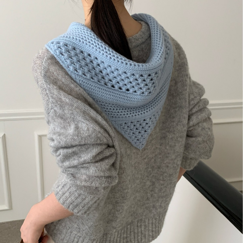 Kolmnurkne sall lõigatud kujundusega, vill, monokroomne, hoiab soojas