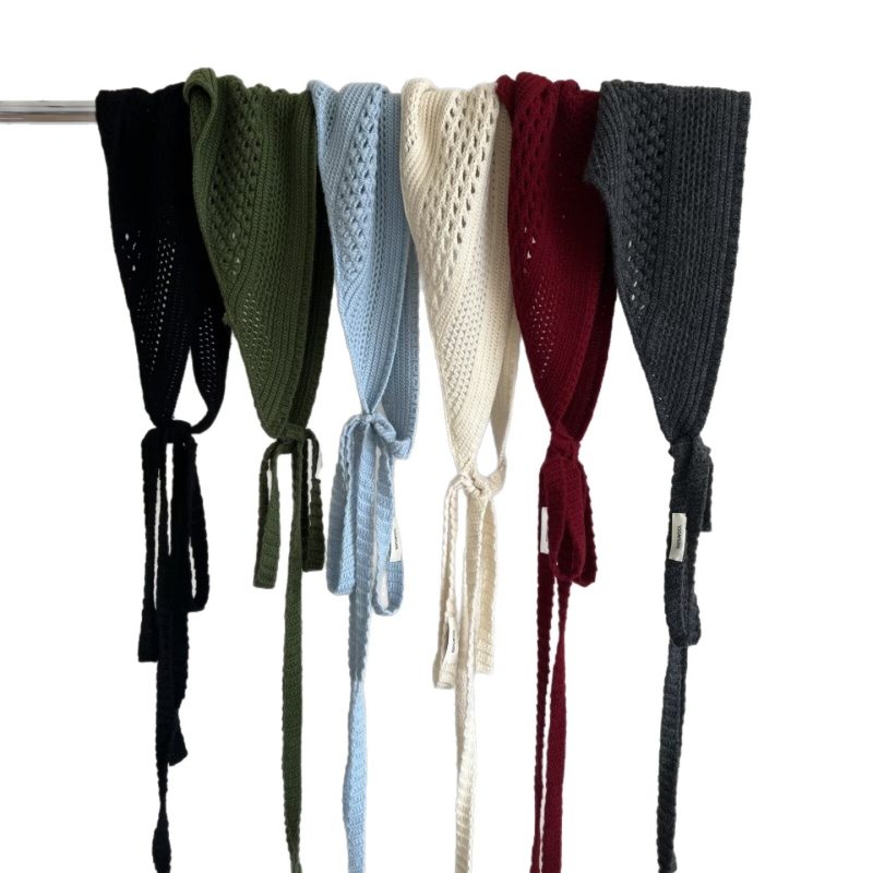 Kolmnurkne sall lõigatud kujundusega, vill, monokroomne, hoiab soojas