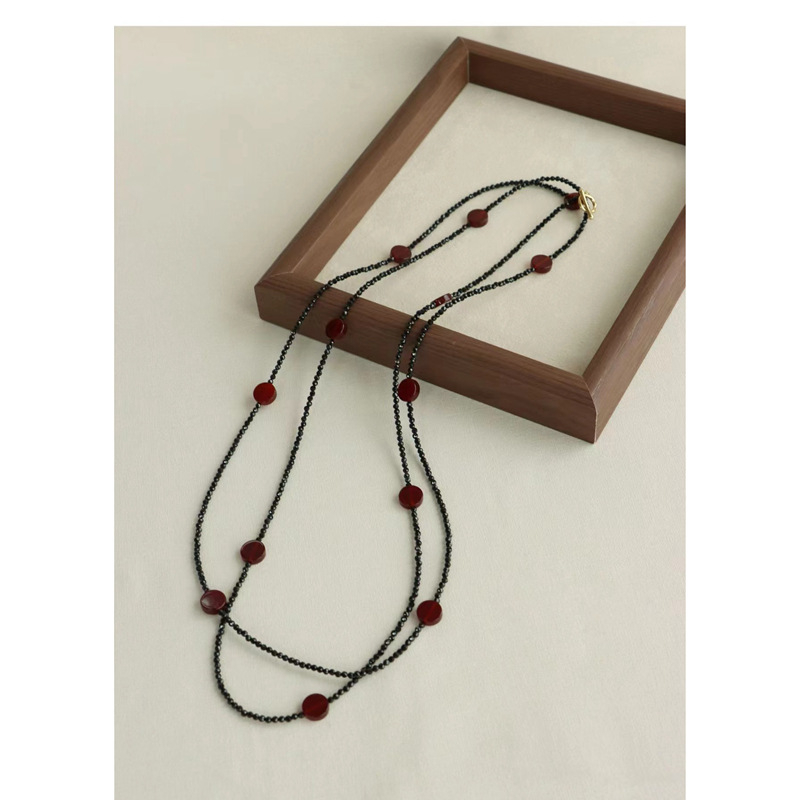 Ogrlica od ahata i prirodnog baroknog bisera, ručna izrada, geometrijski regularni lanac, višeslojna, bakar obložena s 18k zlatom, francuski retro stil