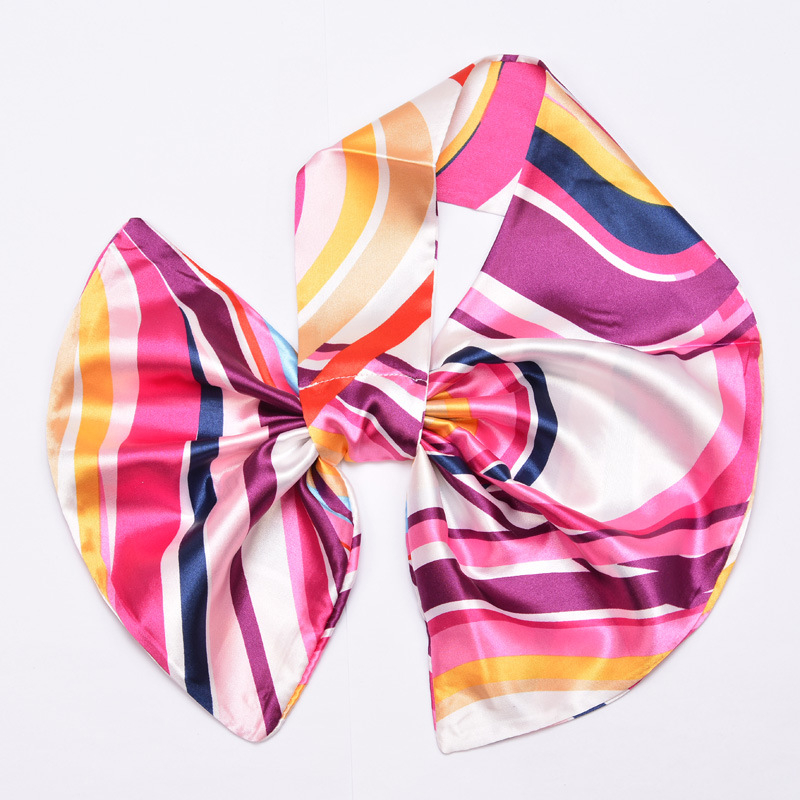 Μικρός τετράγωνος φουλάρι από πολυεστέρα, καλοκαιρινό στυλ, περιεκτικότητα πολυεστέρα >96%