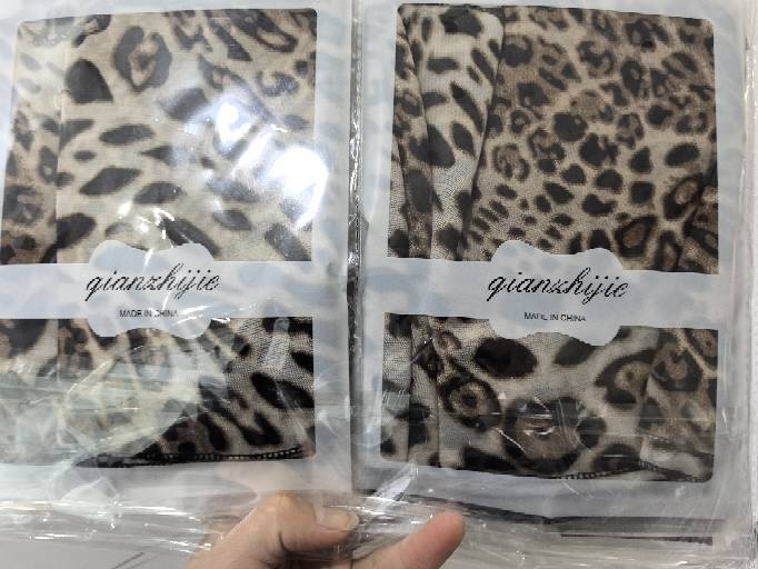 Šal od šifona s točkicama i leopardim uzorkom, poliester, ravna tkanina, tiskani uzorak, proljeće 2025, retro stil
