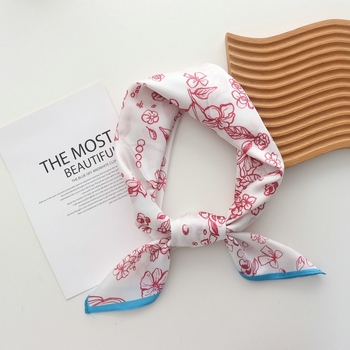 Τετράγωνο φουλάρι για καλοκαίρι — φρέσκο και γλυκό στυλ, εκτύπωση, 100% πολυεστέρας