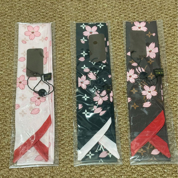 Μεταξωτό φουλάρι μαλλιών και λαστιχάκι μαλλιών, Fleur μάρκα, συνθετικό μετάξι, ύφανση twill, εκτύπωση, άνοιξη 2025