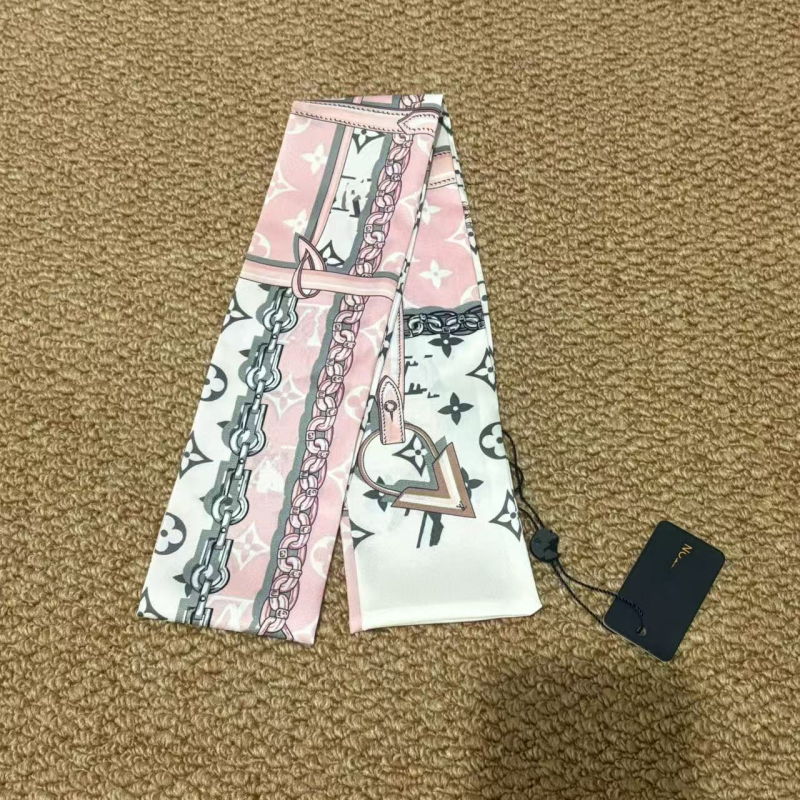 Μεταξωτό φουλάρι μαλλιών και λαστιχάκι μαλλιών, Fleur μάρκα, συνθετικό μετάξι, ύφανση twill, εκτύπωση, άνοιξη 2025