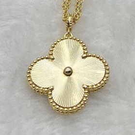 Kaklarota ar četrlapu motīvu, titāna tērauds, pulēta virsma, dabīgs stils, svaigs un salds, izlaidums 2024. gada pavasarī