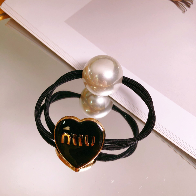 Metaliniai plaukų segtukai su perlomis ir elastine virvele — alyvos danga, stilius be pėdsakų, kodas TZ09011