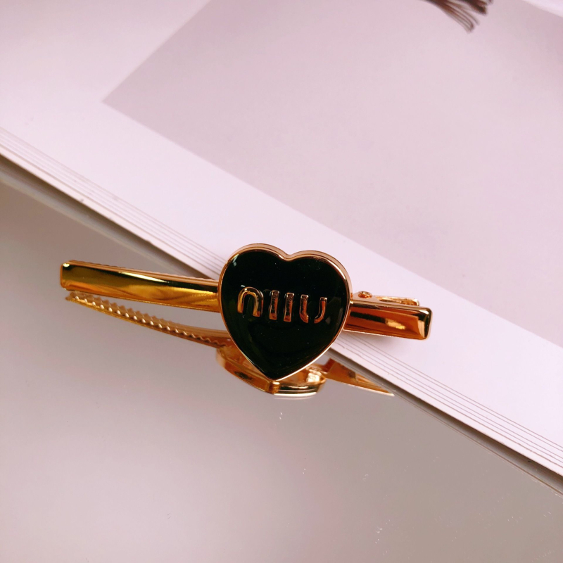 Metaliniai plaukų segtukai su perlomis ir elastine virvele — alyvos danga, stilius be pėdsakų, kodas TZ09011