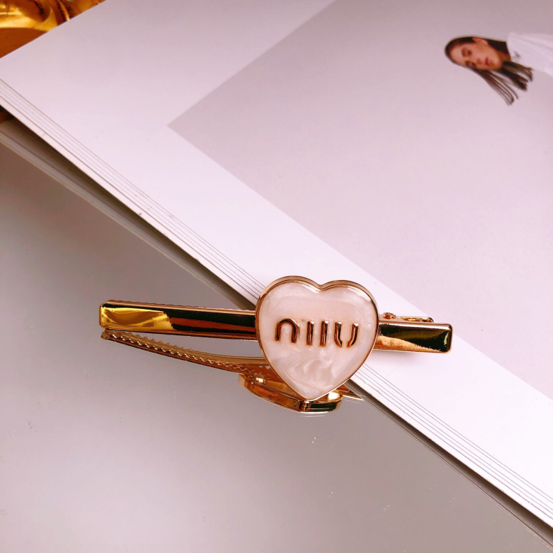 Metaliniai plaukų segtukai su perlomis ir elastine virvele — alyvos danga, stilius be pėdsakų, kodas TZ09011