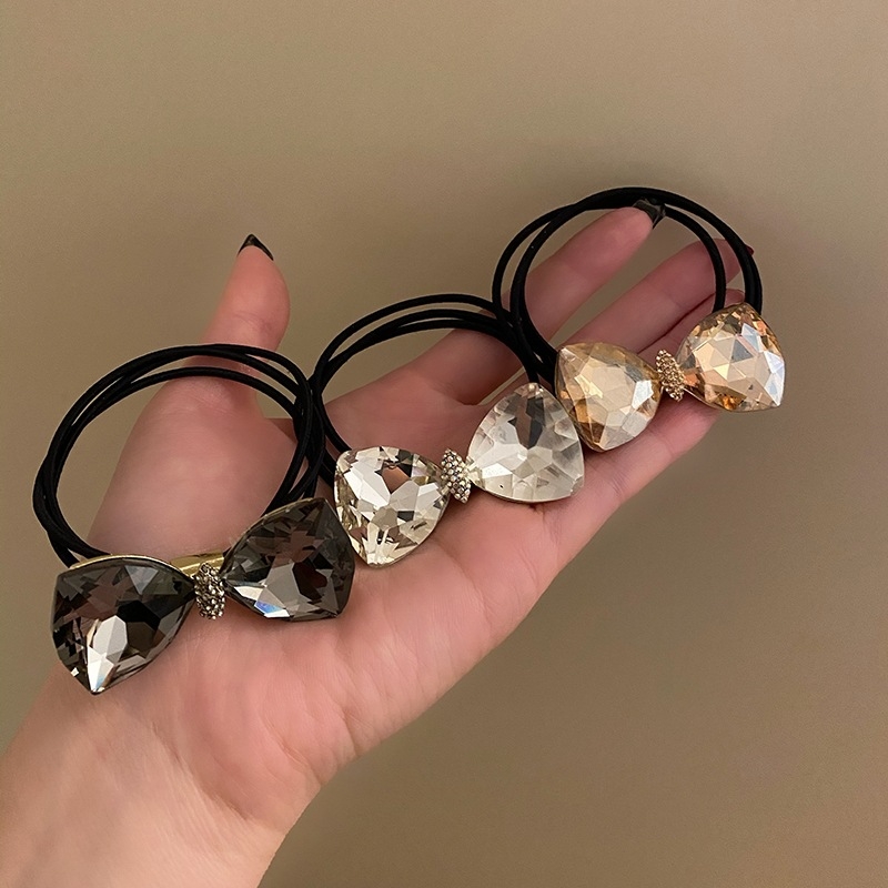 Krištolo plaukų kaspinėlis, korėjietiško stiliaus, gaivi ir saldi; medžiaga: krištolas; apdorojimas: elektroplatingas