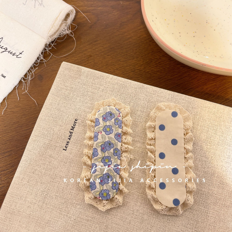 Vaikų galvos aksesuaras Korėjos stiliumi su nėrinių kraštu ir žiedlapių raštu su taškučiais, rankų darbo (Medžiaga: Audinys; Stilius: Korėjietiškas; Forma: Gėlė; Apdorojimas: Rankų darbas)